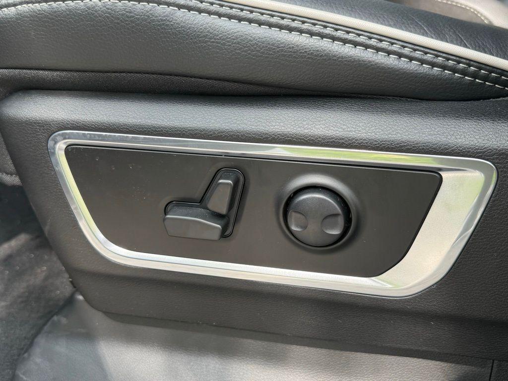 new 2025 Ram 1500 car, priced at $60,214