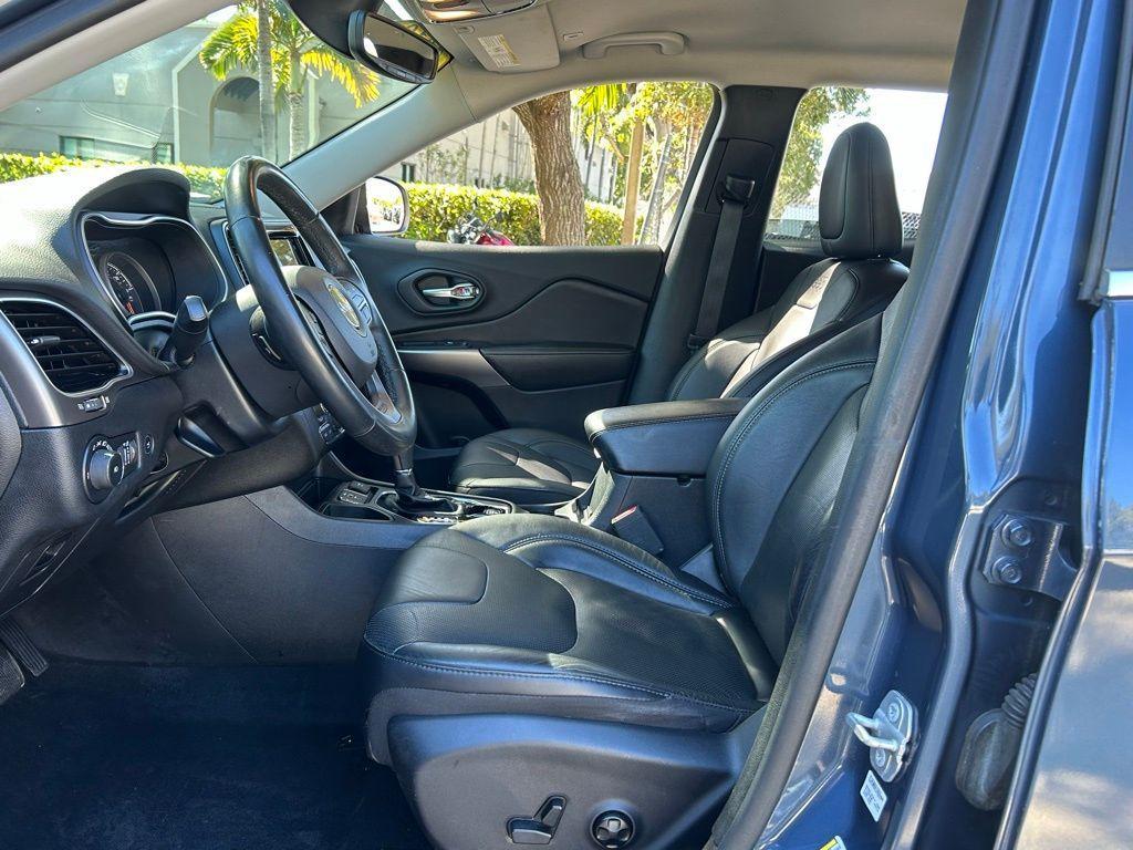 used 2019 Jeep Cherokee car, priced at $17,499