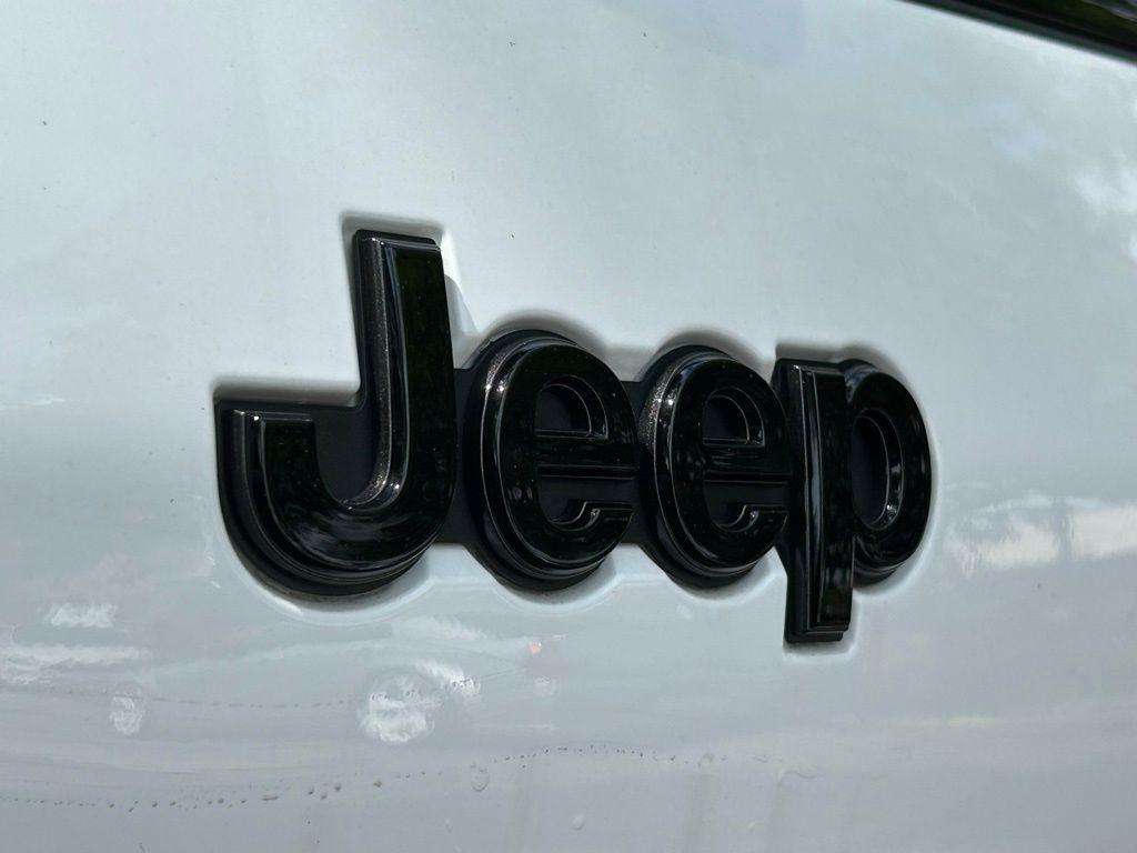 new 2024 Jeep Grand Cherokee L car, priced at $39,258