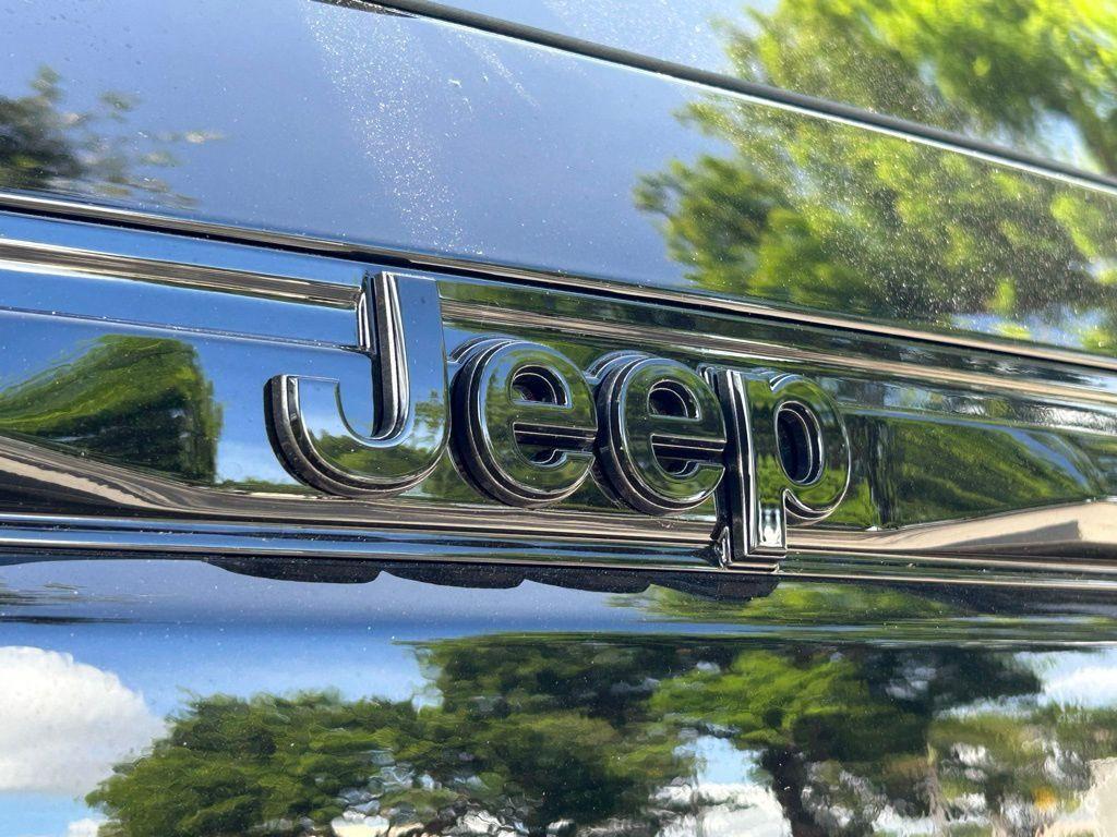 new 2025 Jeep Grand Cherokee car, priced at $41,821