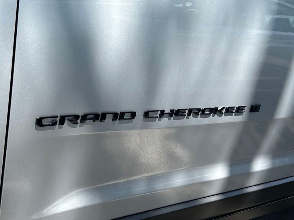 new 2024 Jeep Grand Cherokee car, priced at $38,679