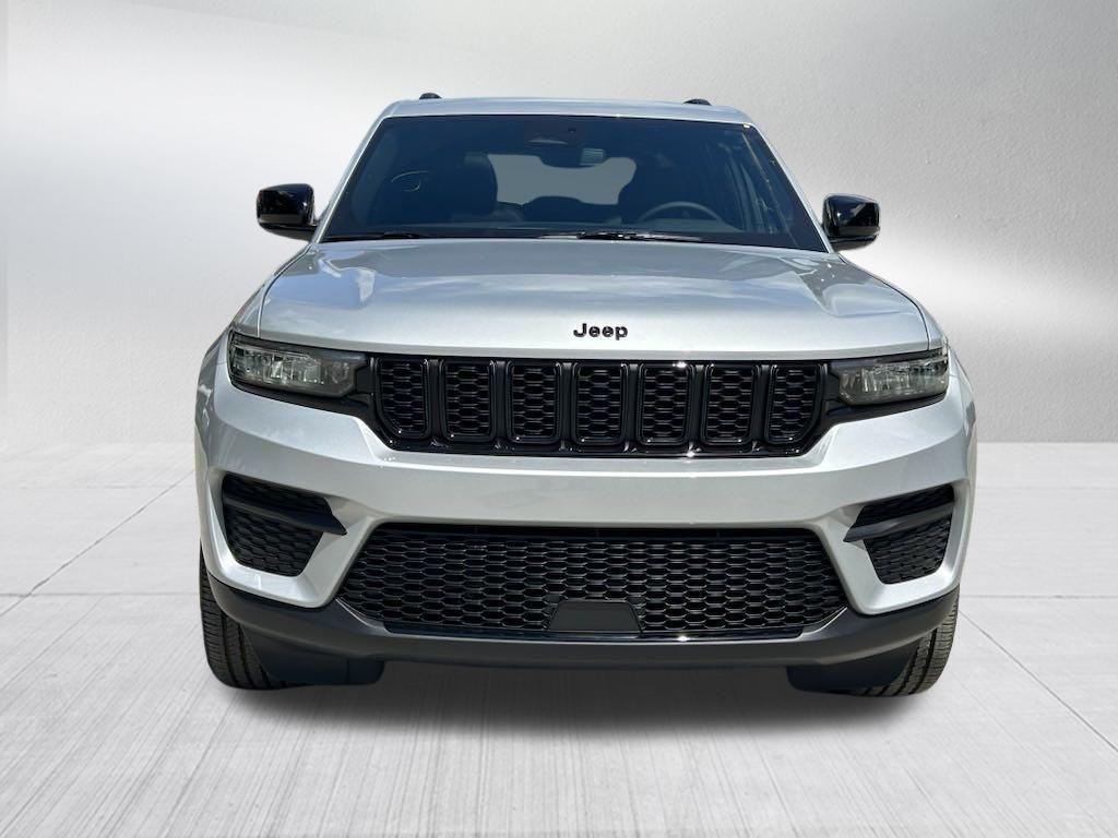 new 2024 Jeep Grand Cherokee car, priced at $38,679