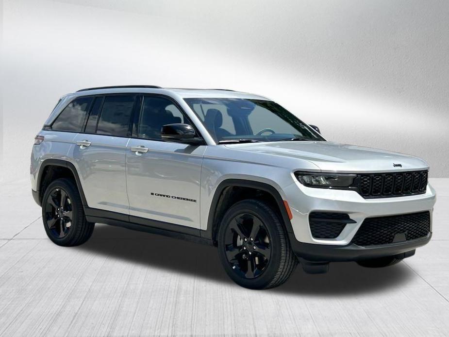 new 2024 Jeep Grand Cherokee car, priced at $40,475