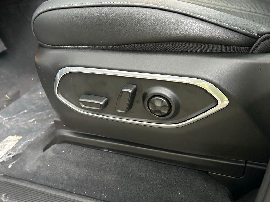 new 2025 Jeep Wagoneer car, priced at $69,547