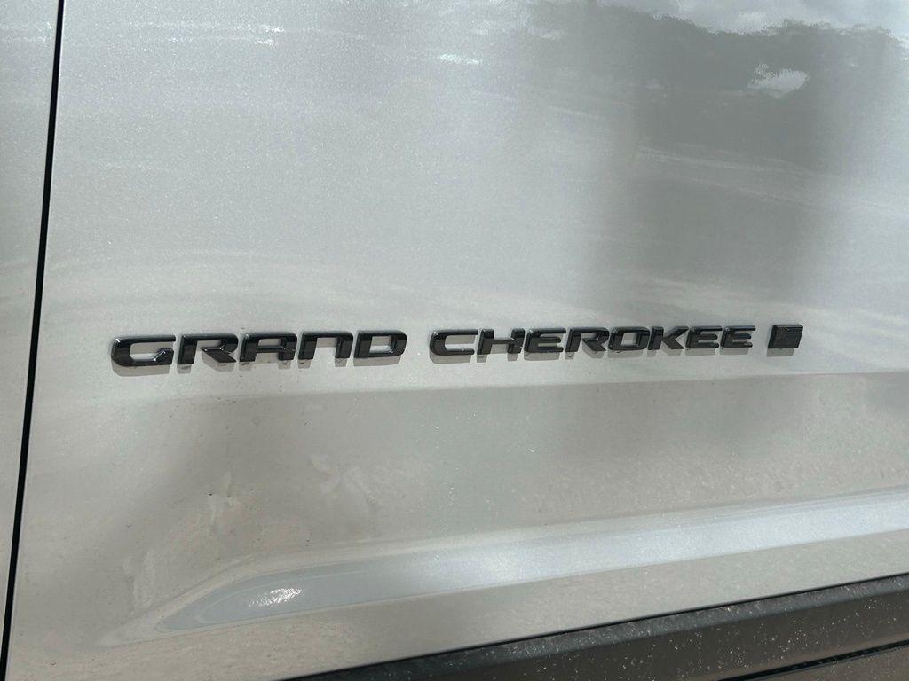 new 2024 Jeep Grand Cherokee L car, priced at $40,319