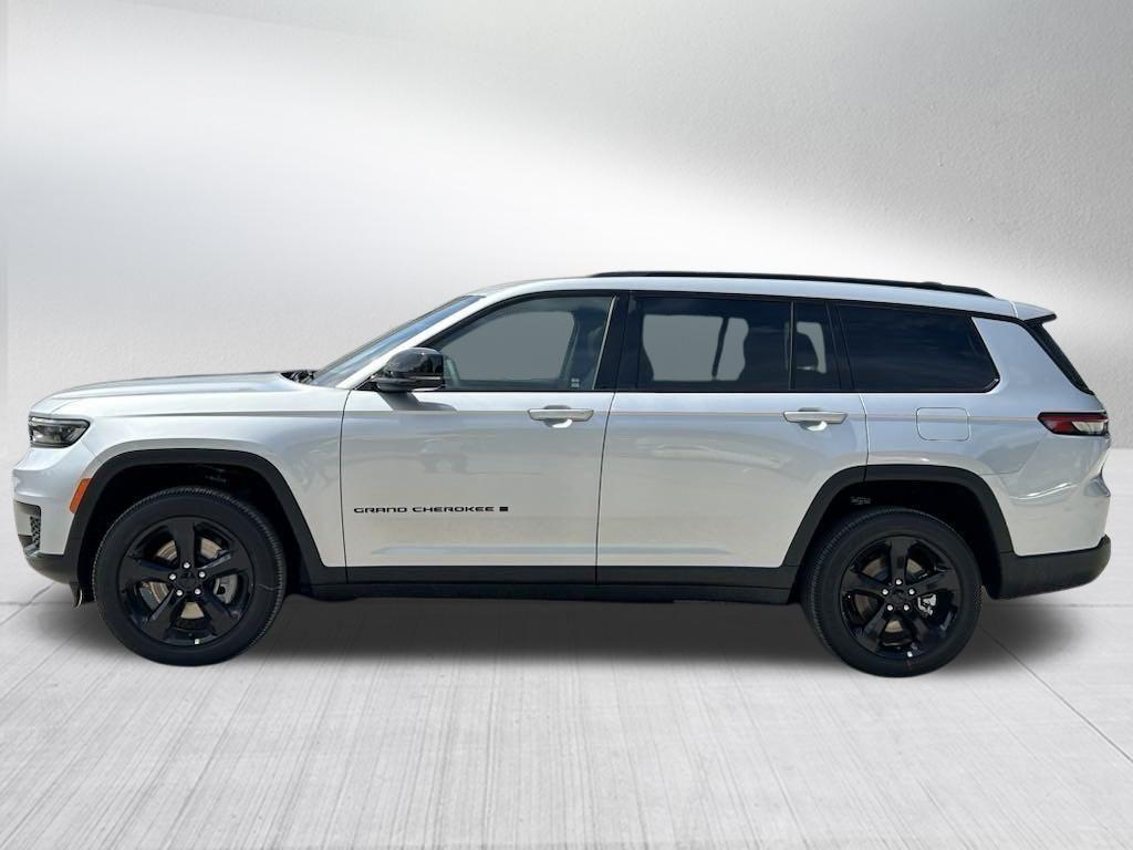 new 2024 Jeep Grand Cherokee L car, priced at $40,319