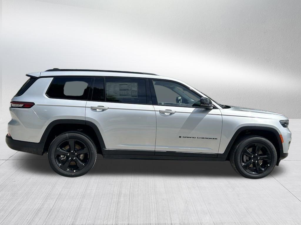 new 2024 Jeep Grand Cherokee L car, priced at $40,319