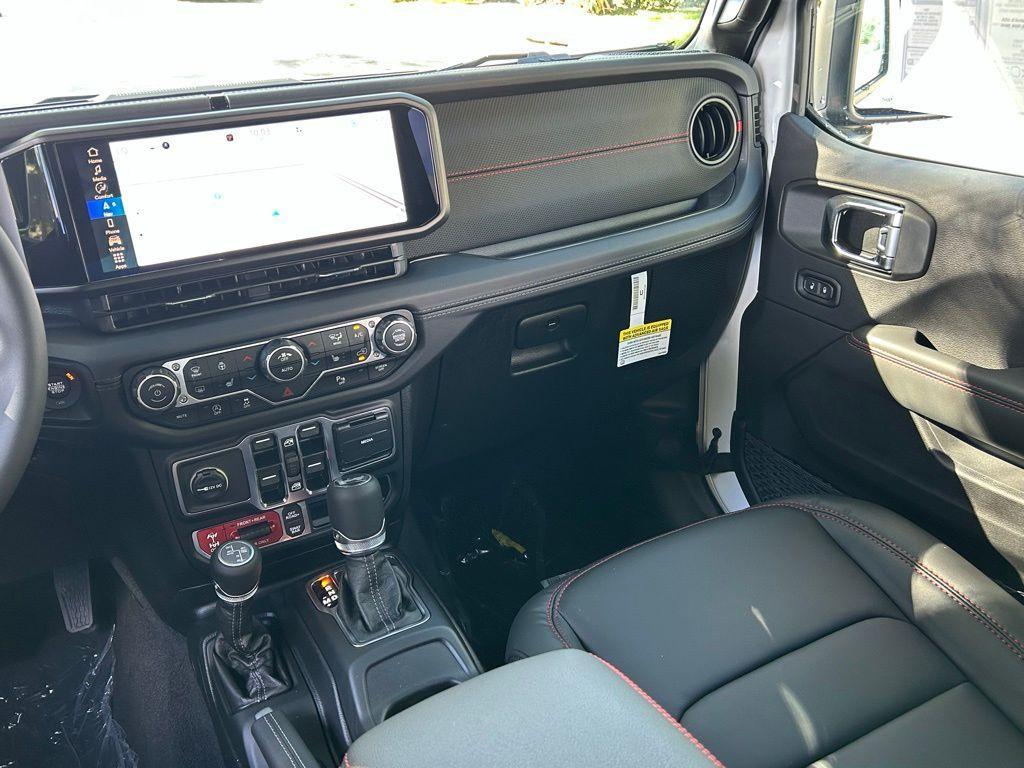 new 2025 Jeep Wrangler car, priced at $66,560