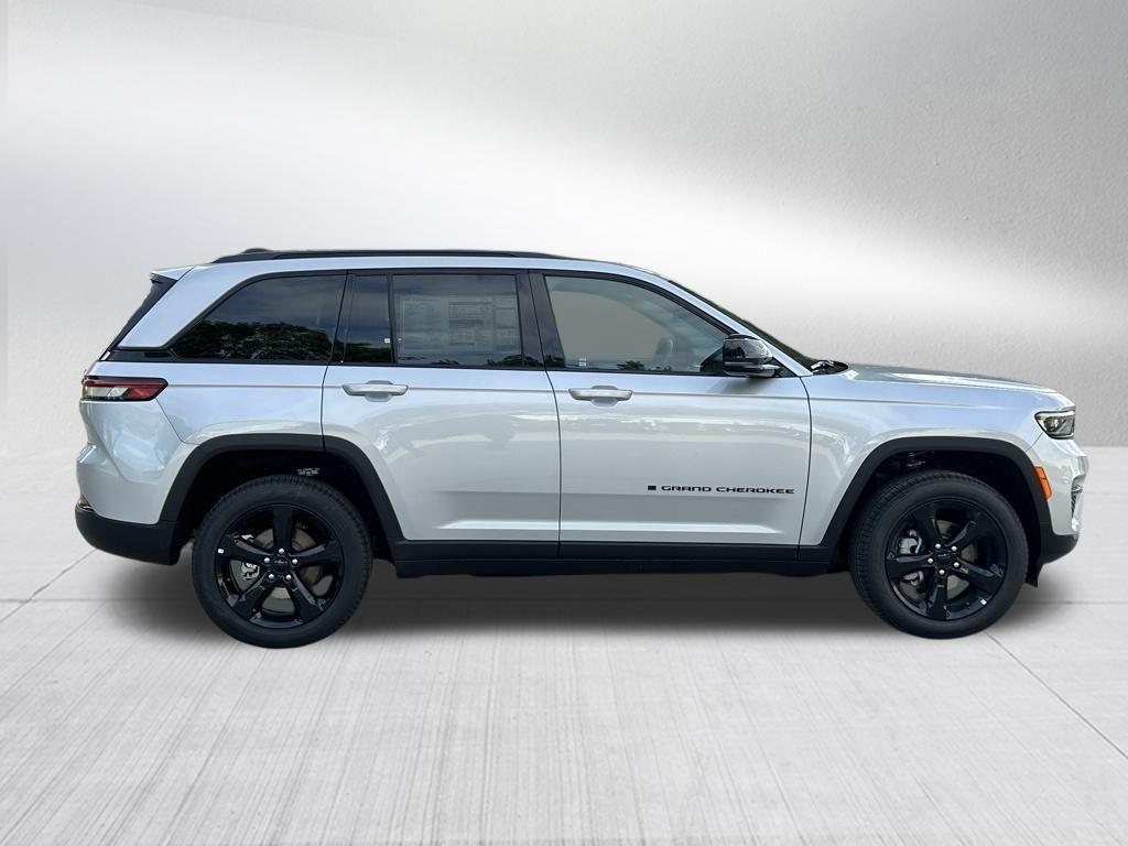 new 2025 Jeep Grand Cherokee car, priced at $39,148