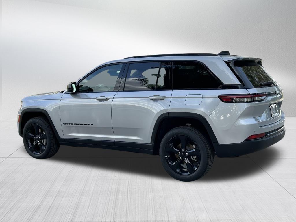 new 2025 Jeep Grand Cherokee car, priced at $39,148