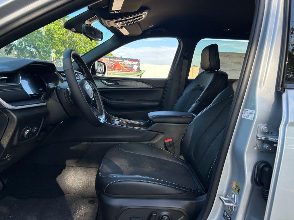 new 2024 Jeep Grand Cherokee L car, priced at $39,544