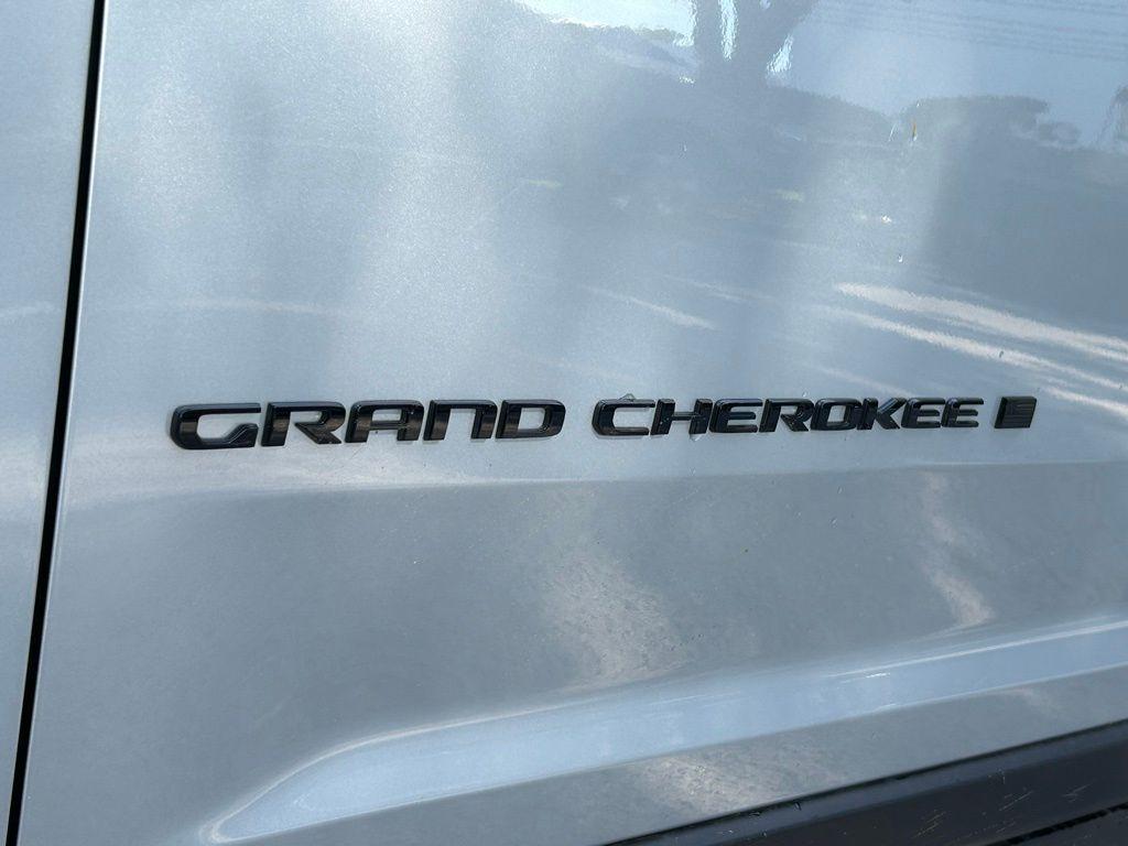 new 2024 Jeep Grand Cherokee L car, priced at $39,544