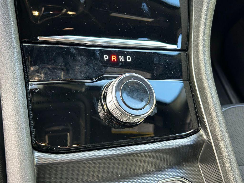 new 2025 Jeep Grand Cherokee car, priced at $38,857