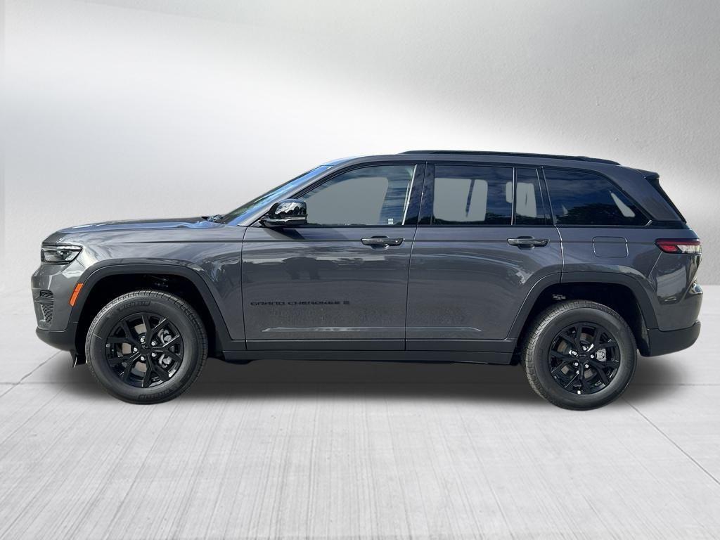 new 2025 Jeep Grand Cherokee car, priced at $38,857