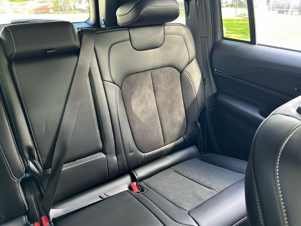 new 2025 Jeep Grand Cherokee car, priced at $38,857