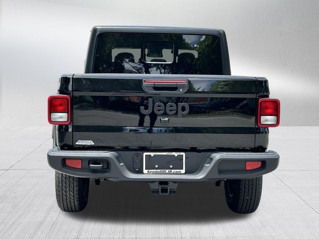 new 2025 Jeep Gladiator car, priced at $45,947