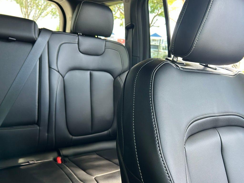 new 2025 Jeep Grand Cherokee car, priced at $37,619