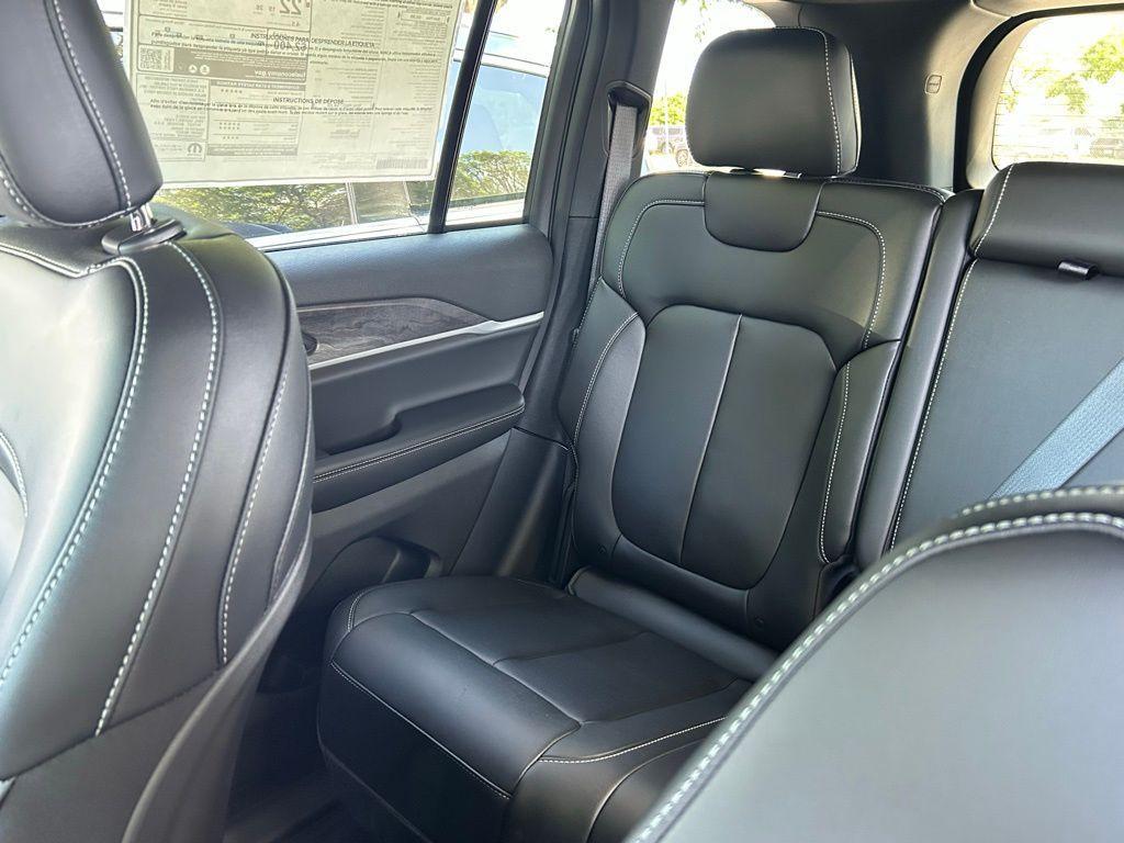 new 2025 Jeep Grand Cherokee car, priced at $37,619