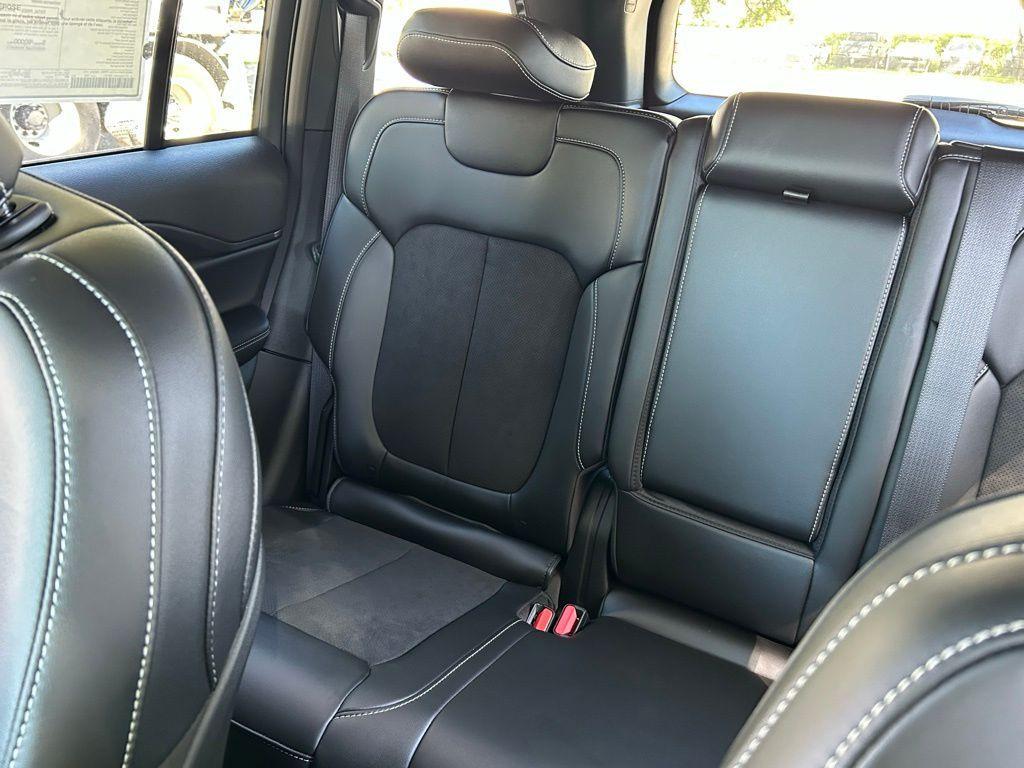 new 2025 Jeep Grand Cherokee car, priced at $39,951