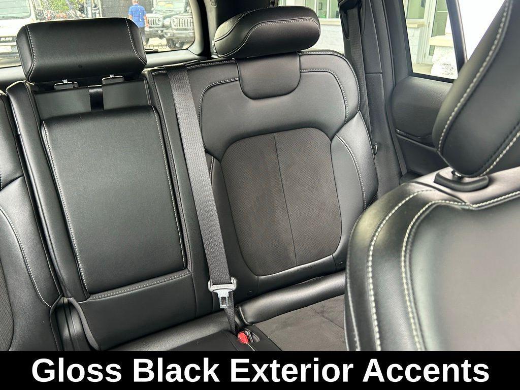 used 2024 Jeep Grand Cherokee car, priced at $34,111