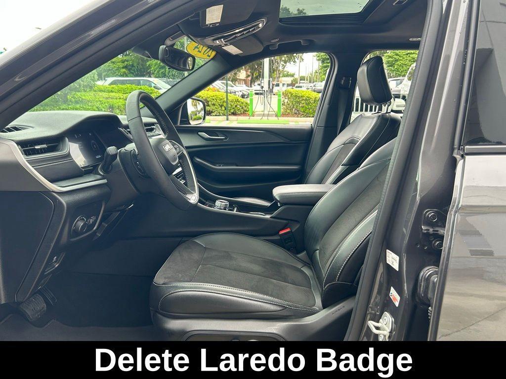 used 2024 Jeep Grand Cherokee car, priced at $34,111