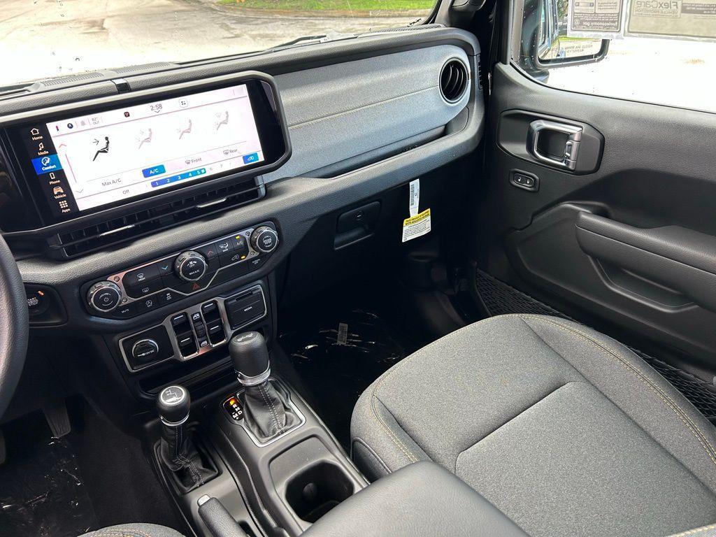 new 2025 Jeep Wrangler car, priced at $36,637