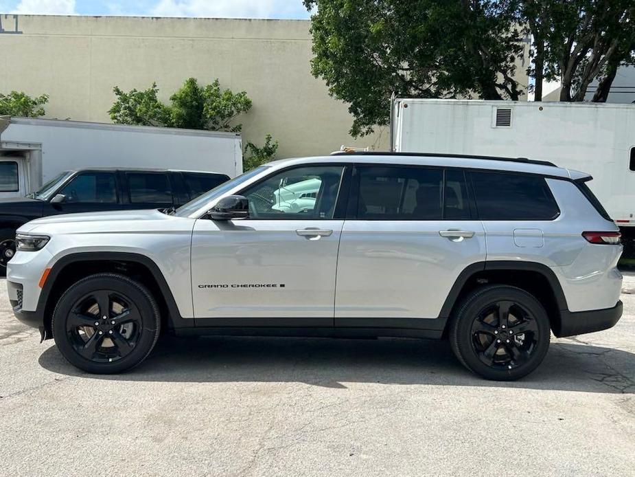 new 2024 Jeep Grand Cherokee L car, priced at $45,378