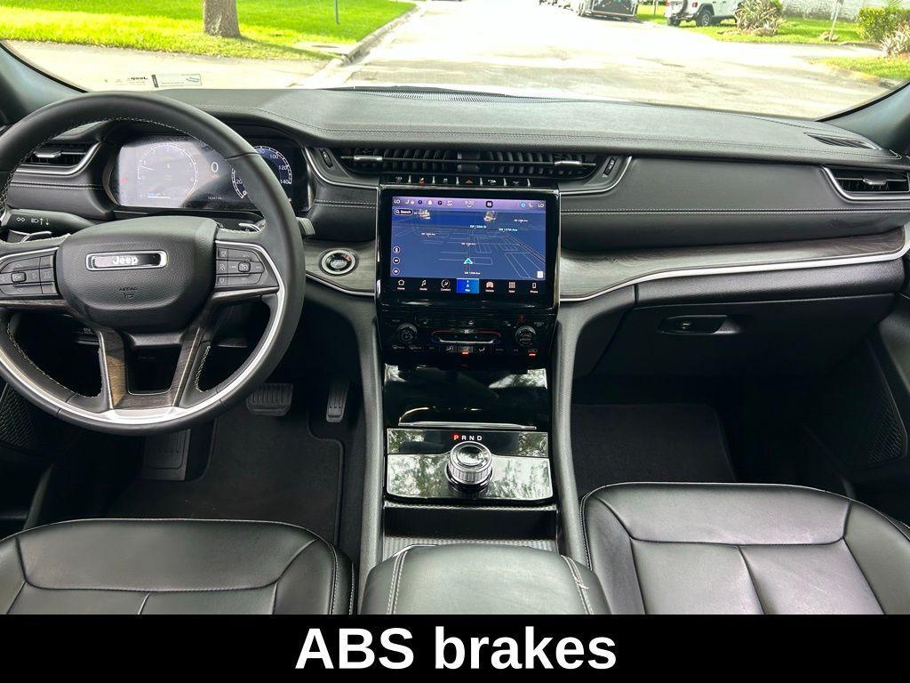 used 2024 Jeep Grand Cherokee car, priced at $34,995