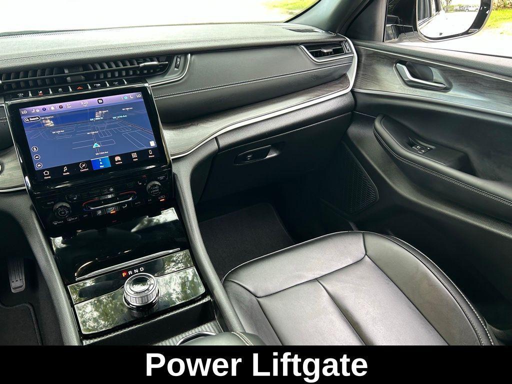 used 2024 Jeep Grand Cherokee car, priced at $34,995