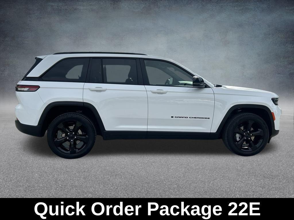 used 2024 Jeep Grand Cherokee car, priced at $34,995