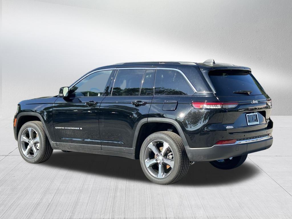 new 2025 Jeep Grand Cherokee car, priced at $39,405