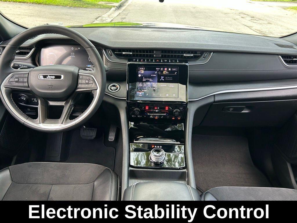 used 2024 Jeep Grand Cherokee car, priced at $32,896