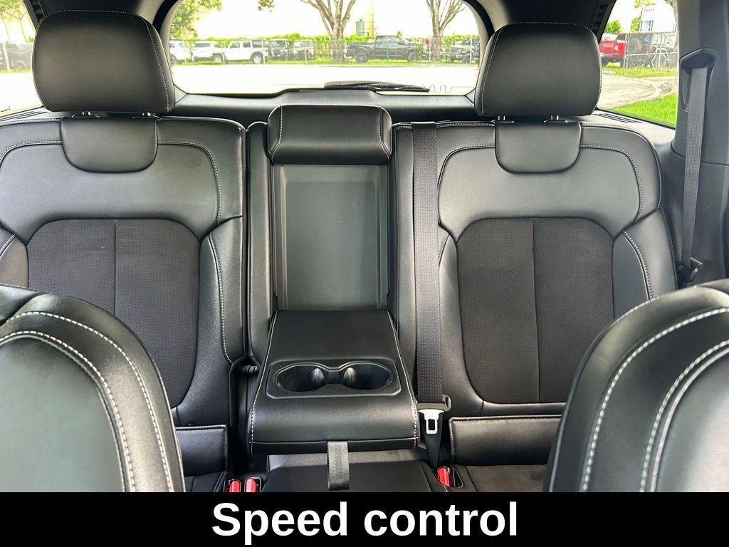 used 2024 Jeep Grand Cherokee car, priced at $32,896