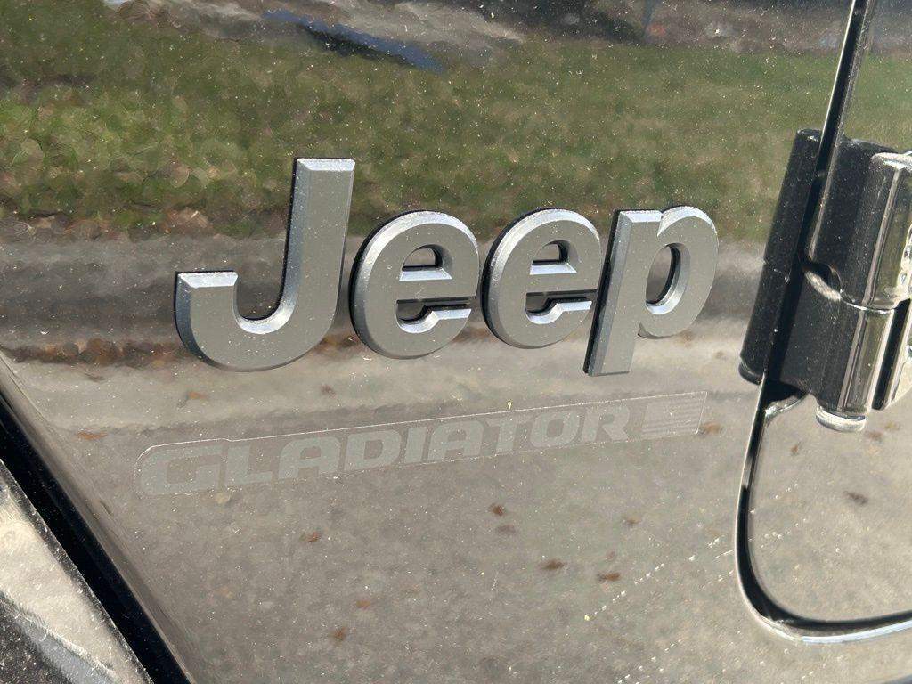 new 2025 Jeep Gladiator car, priced at $44,730