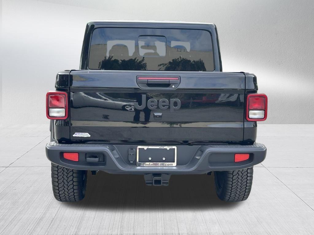 new 2025 Jeep Gladiator car, priced at $44,730