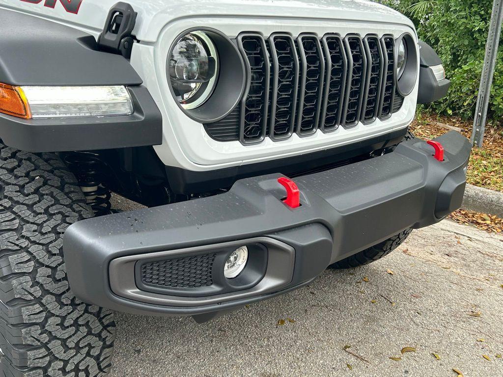 new 2025 Jeep Wrangler car, priced at $51,750