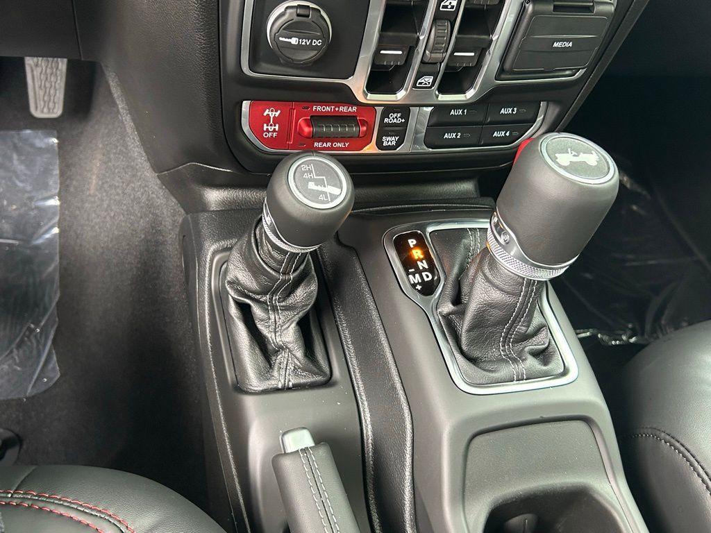 new 2025 Jeep Wrangler car, priced at $51,750