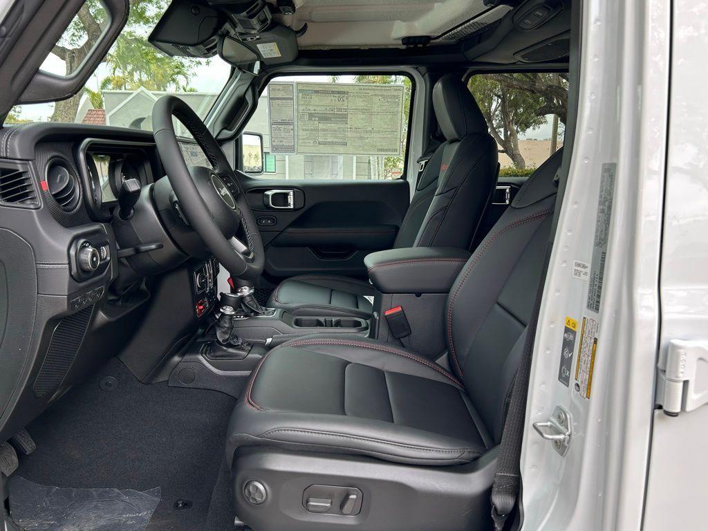 new 2025 Jeep Wrangler car, priced at $51,750