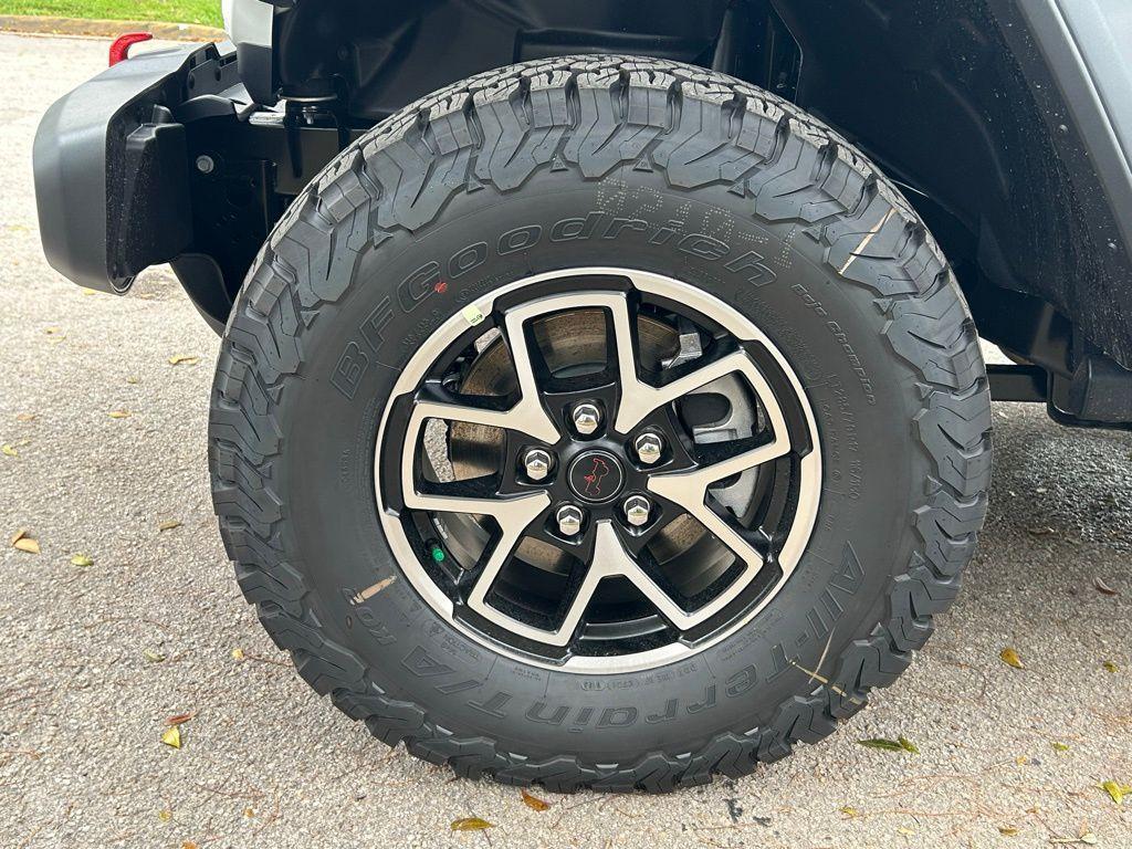 new 2025 Jeep Wrangler car, priced at $51,750