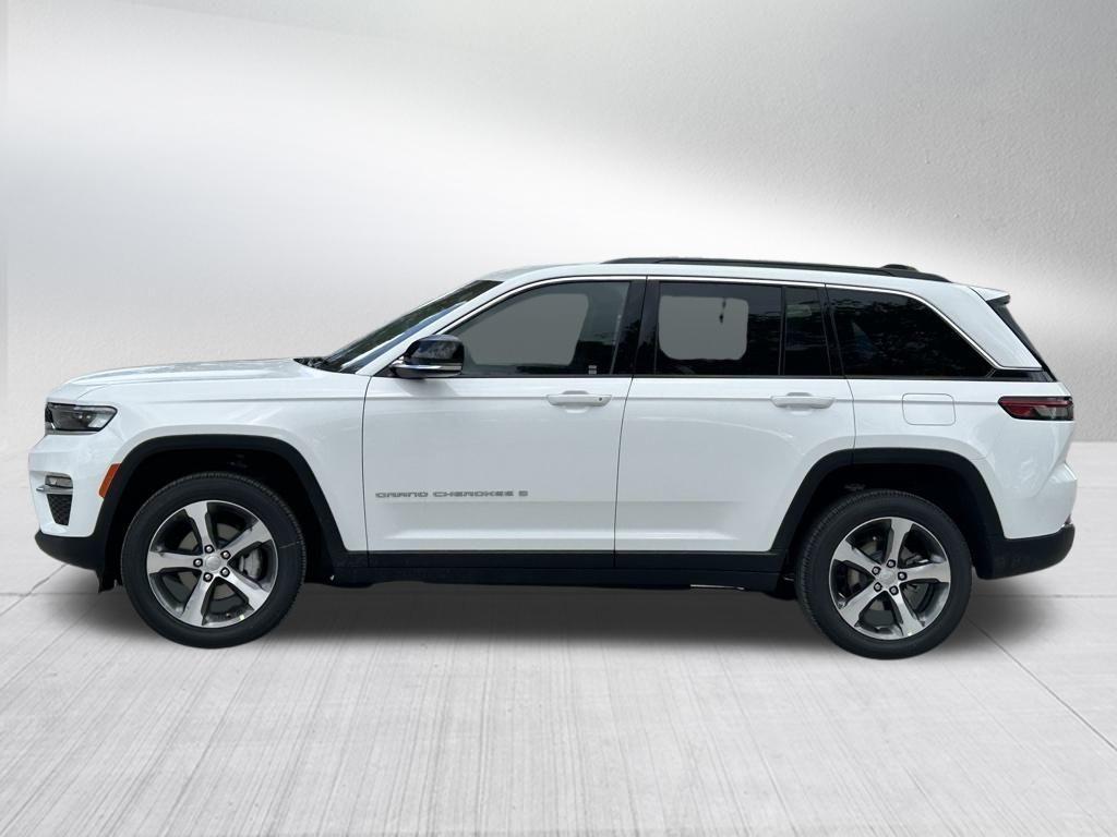 new 2025 Jeep Grand Cherokee car, priced at $42,039