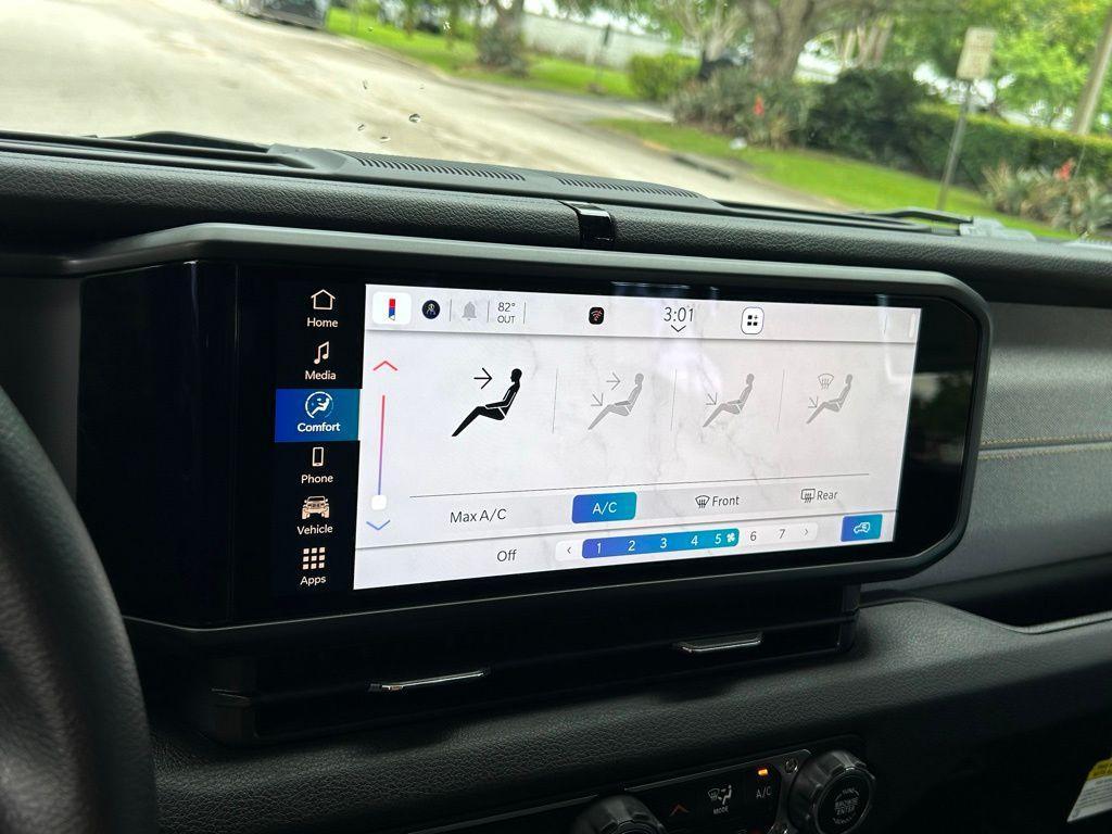 new 2025 Jeep Wrangler car, priced at $38,637