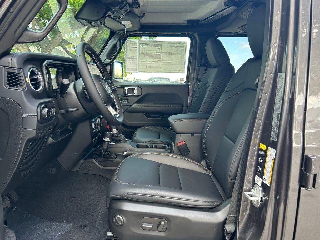 new 2025 Jeep Wrangler car, priced at $52,271
