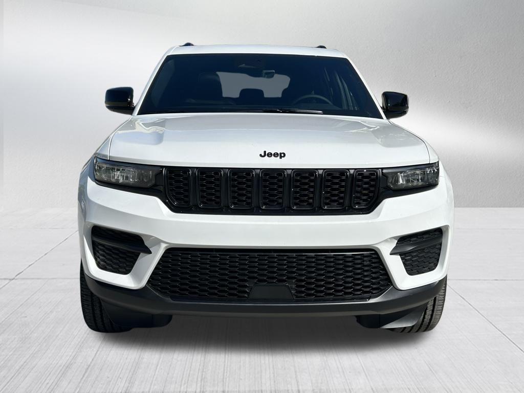 new 2025 Jeep Grand Cherokee car, priced at $38,452