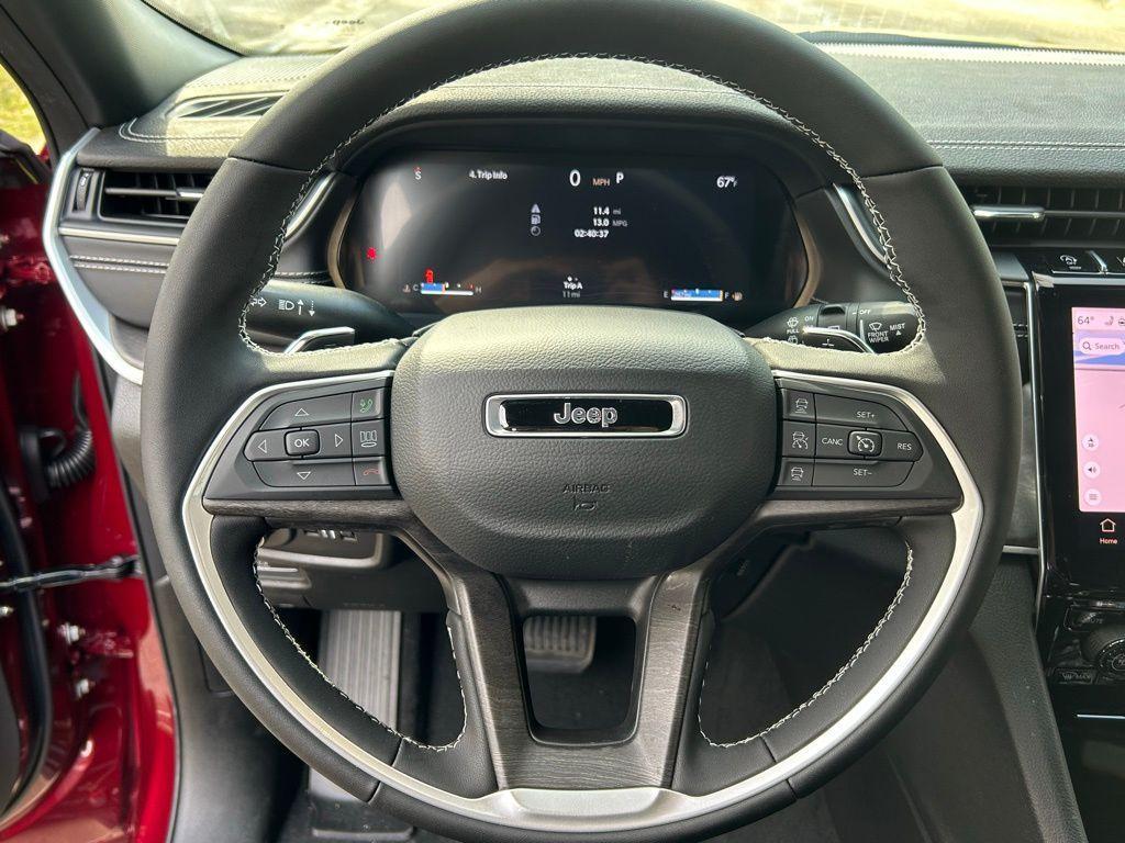 new 2025 Jeep Grand Cherokee car, priced at $41,905
