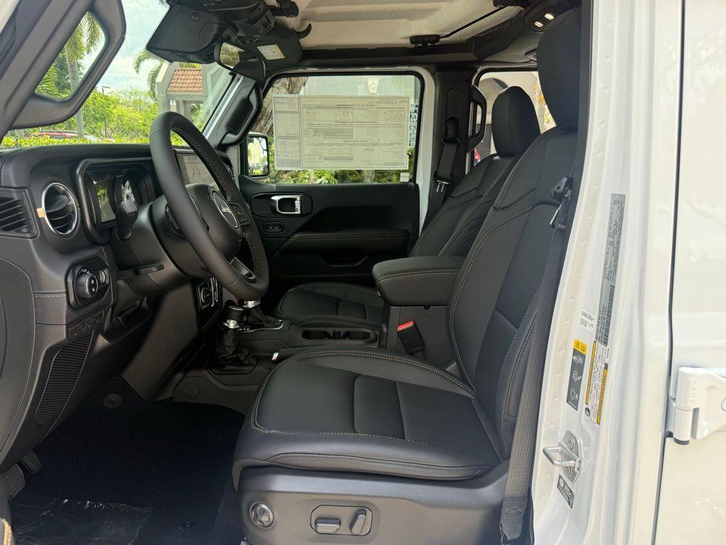 new 2025 Jeep Gladiator car, priced at $46,854