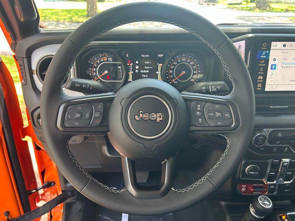 new 2025 Jeep Gladiator car, priced at $46,937