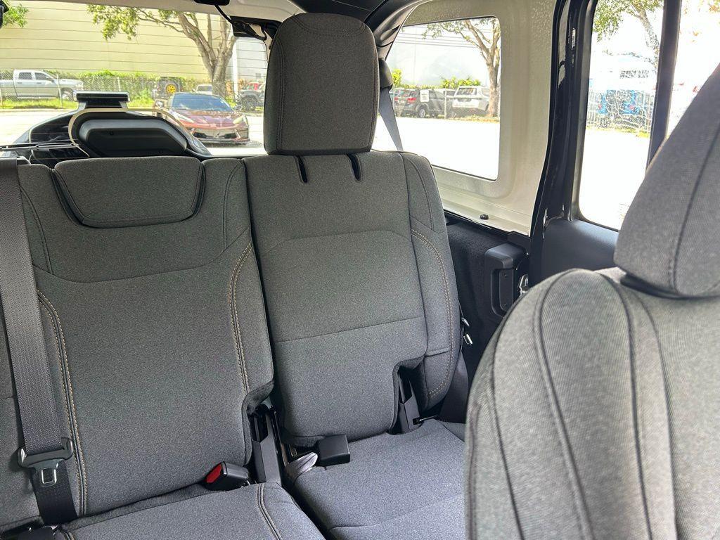 new 2025 Jeep Wrangler car, priced at $41,537