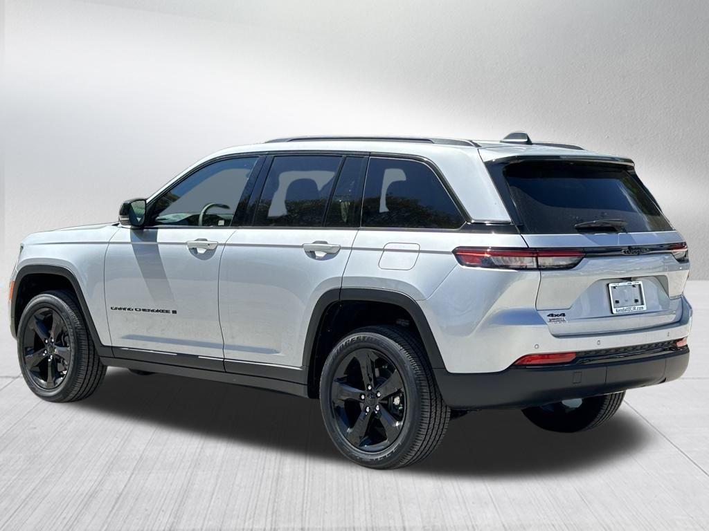 new 2024 Jeep Grand Cherokee car, priced at $37,678