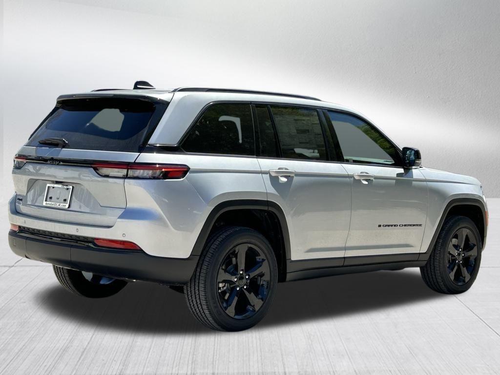 new 2024 Jeep Grand Cherokee car, priced at $37,678