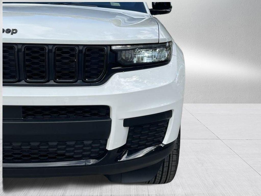 new 2024 Jeep Grand Cherokee L car, priced at $39,191